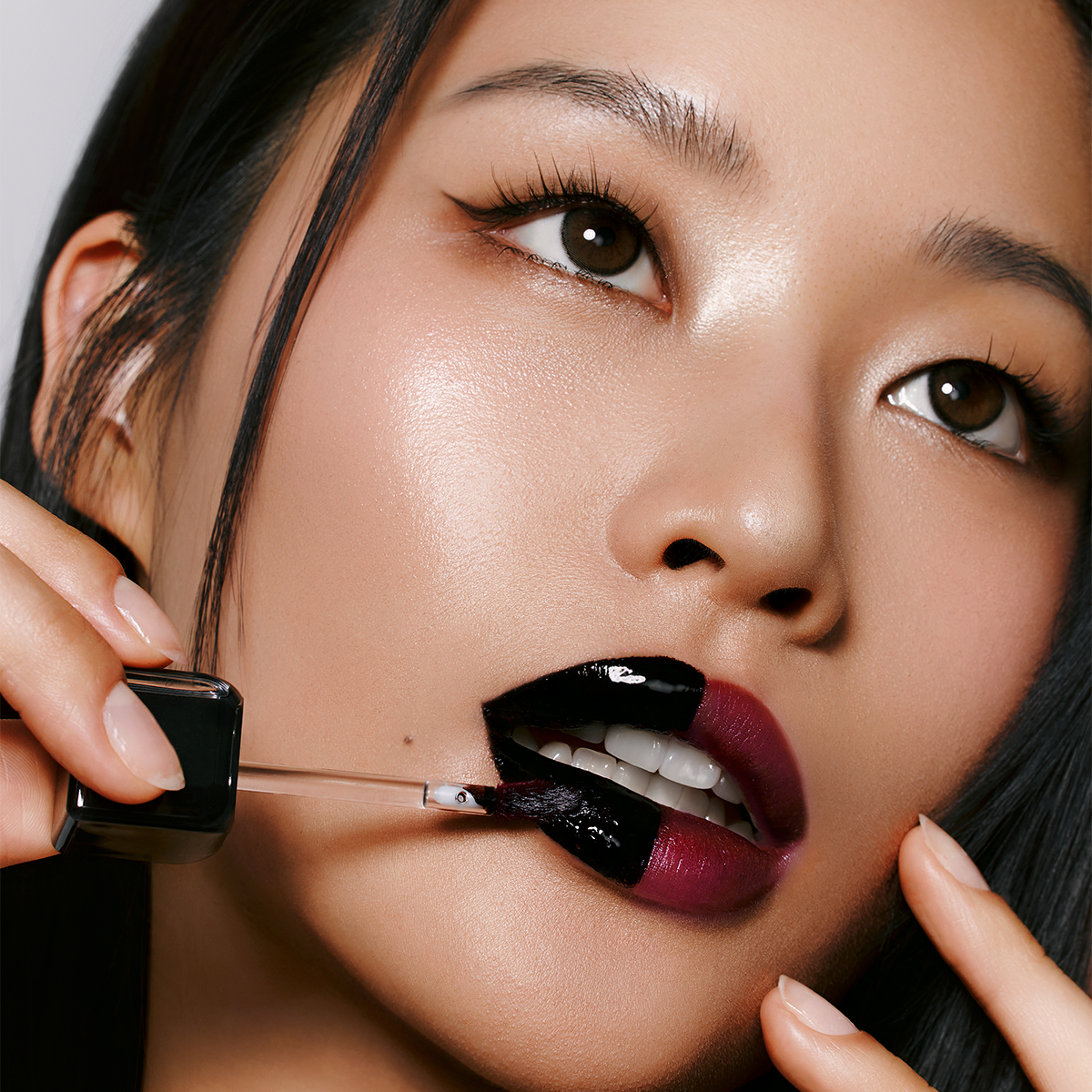 Black peel off Lip Tattoo